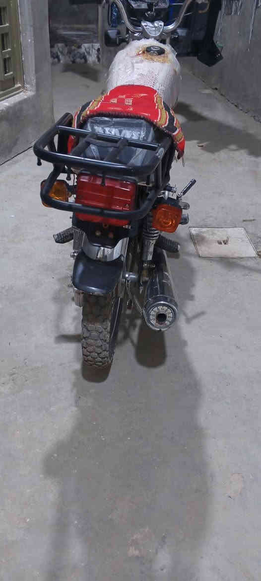 السلام عليكم
نامه شلامجه اصل 

2023

اوراق اصولي 

دراجه خير من الله 

انسه توكف بشارع

السعر 800 وبيه مجال 

مكاني حله تاجيه 

***********
