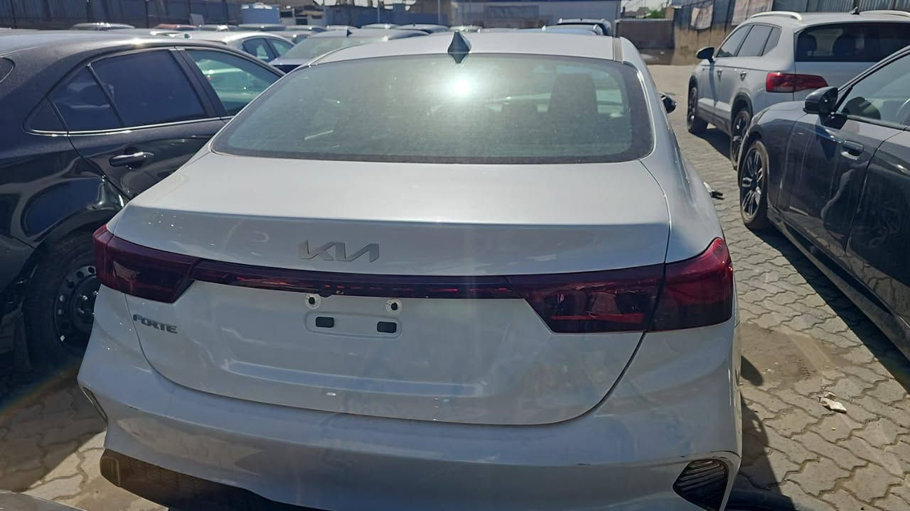 كيا فورتي 2024
حالين السياره بدبي خلال ١٠ وتدخل للعراق مصلح ومرقم شهداء تستلم السياره جاهزه السعر 139
ماشيه 31 الف 
***********
