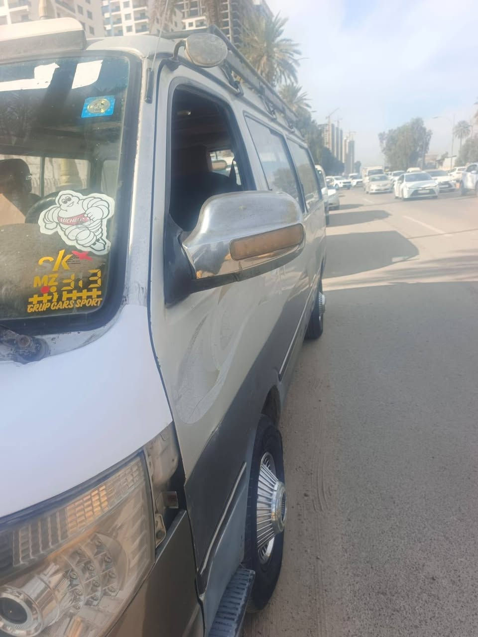 سلام عليكم فوتو الوان موديل 2012 مصفره هيه وغرامات رقم جديد مكينه محور تخم تاير  الكشر كدامك السعر 57 وبيه مجال حك الجيه 
مكان بغداد        ***********
