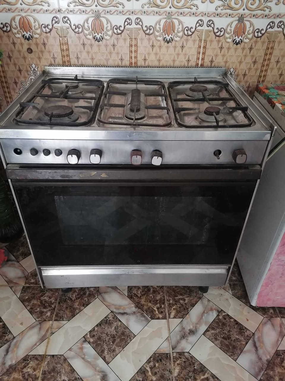 كلهن ب150 
شغالات فوك وجوه بس التنور عوزه منضم
عنوان / بعقوبة كاطون الرحمه قرب جامع صهيب الرومي


**إذا كنت صاحب هذا الإعلان وتريد حذفه لأي سبب، رجاءا أرسل رسالة إلى الدعم الفني**