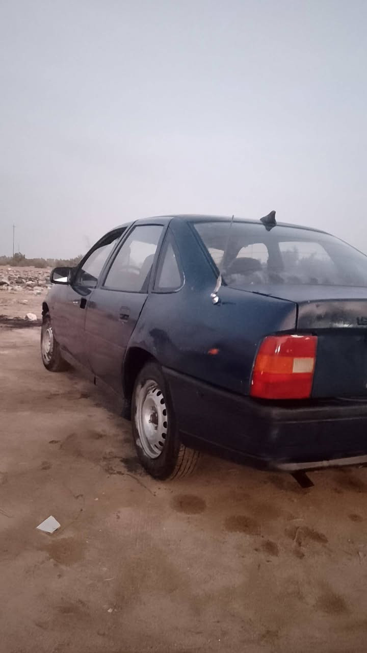 سلام عليكم للبيع  سياره اوبل فيكترا موديل 93 مصبوغه صبغ عام جماليه حداديه جديده كير ومكينه جدد كهربائي جاهزه من الايت البك الايت تخم تاير جديد  رقم نجف الماني مداور ثاني يوم العنوان نجف طريق نجف كربله عمود 130 رقم الهاتف *********** السعر 20ورقه وبيه مجال
