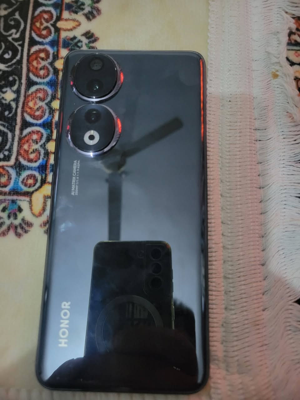 سلام عليكم هونر 90 ذاكرة (٥١٢) بطاريه 500 MAh, جهاز يخبل كامرته اخو جديد وبلعافيه عل ياخذه سعر 325قفله 
مكان بغداد بلديات ***********
