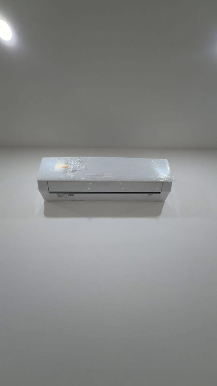 شقق للايجار  غير مستعملة
بغداد شارع المطار خلف جامعة المشرق 
مجمع الضباط السكني 
تحتوي البناية على 12 وحدة سكنية 
وكراج 
ومصعد 
وتتوفر في كل شقة سبالت وكاونتر 
سعر الشقة 2 غرف: 750 الف
سعر الشقة 3 غرف: 800 الف
الاتصال  ***********
