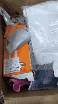 عندي  كميه بضاعه امزون مكس واريد ابيعهن سعر الكيلو 3 الاف الي يريدهن ي...