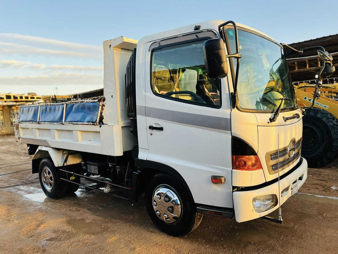 للبيع هينو شيطان دخول جديد مكفوله كفاله عامه مرقم بصره سياره جديده مكان السماوه الرميثه الهاتف ***********
