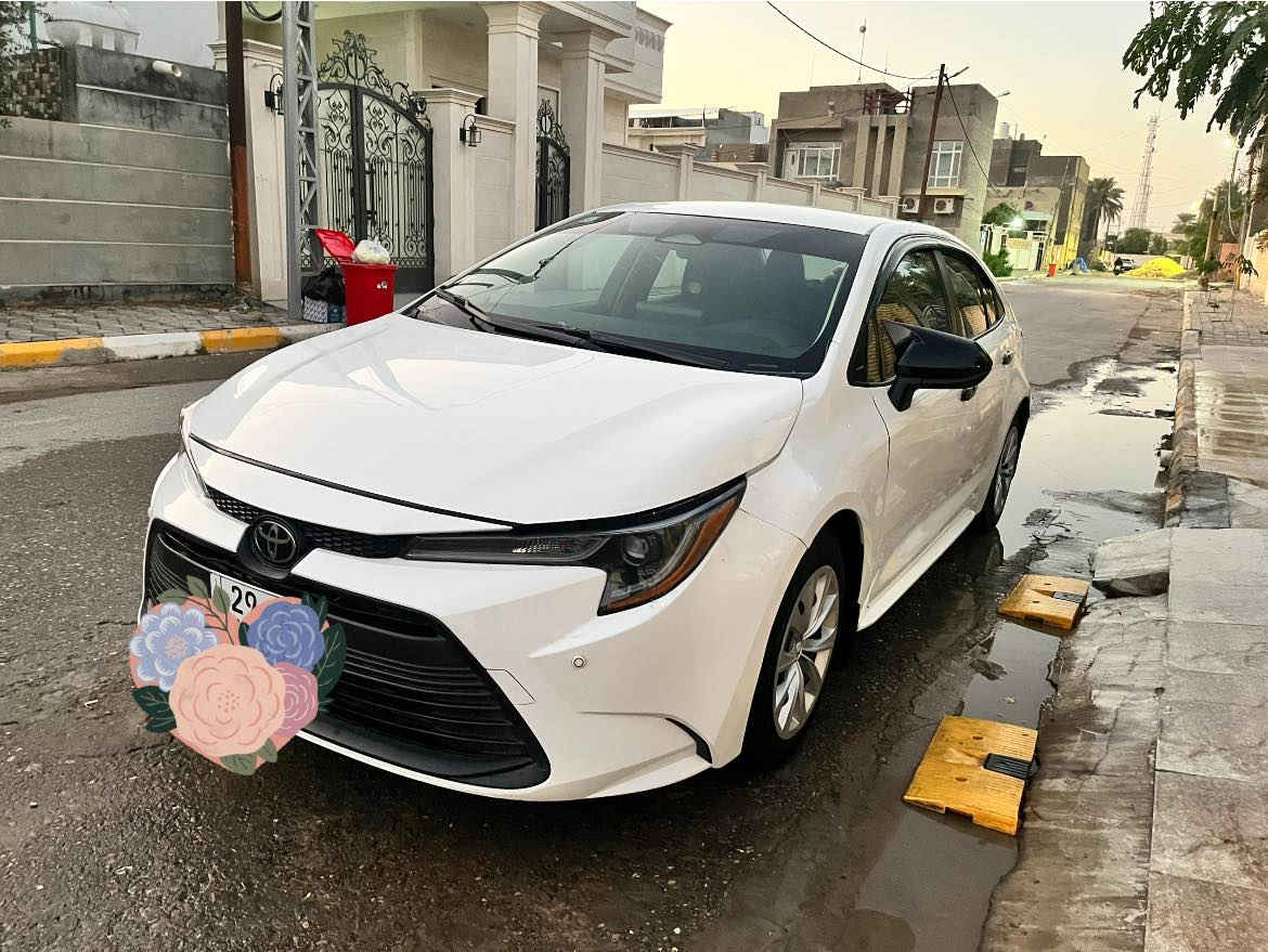 كورلا ٢٠٢٤ امريكي حادثه بس بنيد  ماشيه ٦٥ ك سعر ١٥٦ وبيها مجال ***********
