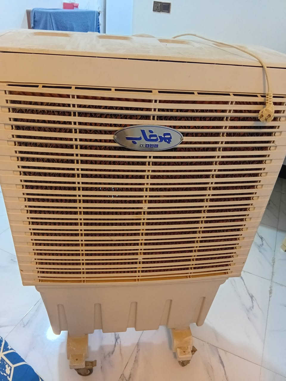 سلام عليكم
كونفيره اخت الجديده 200
براكيت 25
ساحبه ب10
مكان بغداد الكرخ 
***********
