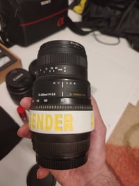 كانون D700 • شاشة قلابة لمس • عدستين 18-55 70-300