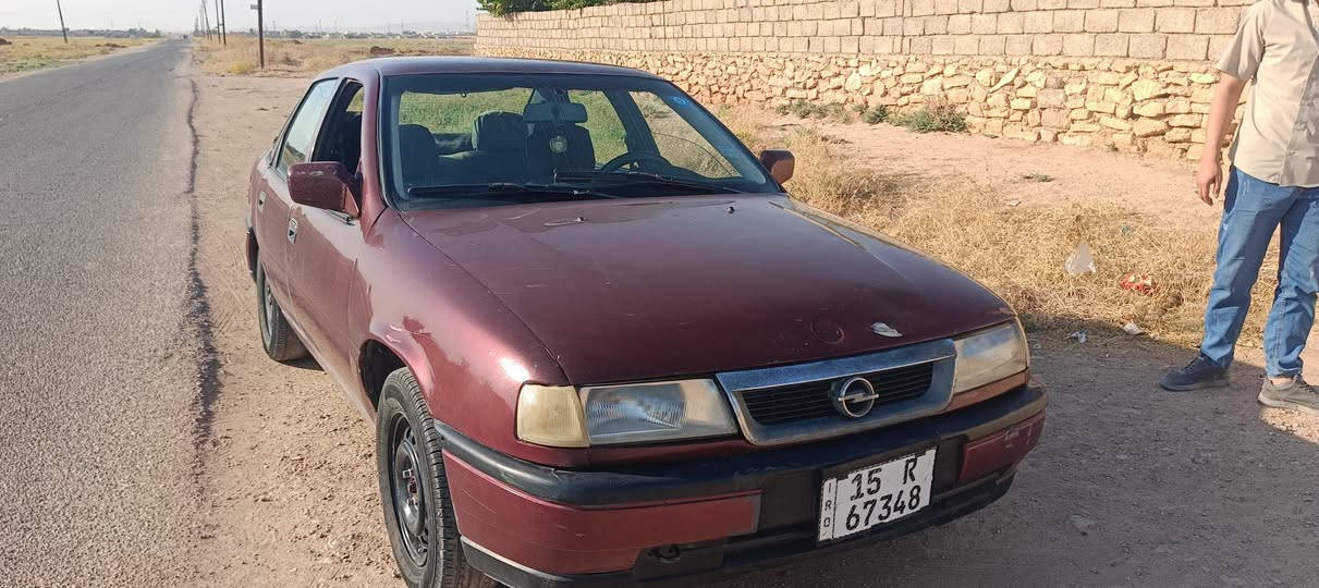 فكترا 16 موديل 1991 رقم الانبار صاحب الشرعي الموصل هزه جديده سنويه الى 31 كابون بانزين سعرها 34 وبيها مجال مكلف بالنشر رقم الموبايل *********** بيها خيسان بالصندوك بطاينها الاماميات بيها تعب كير محرك شرط....
