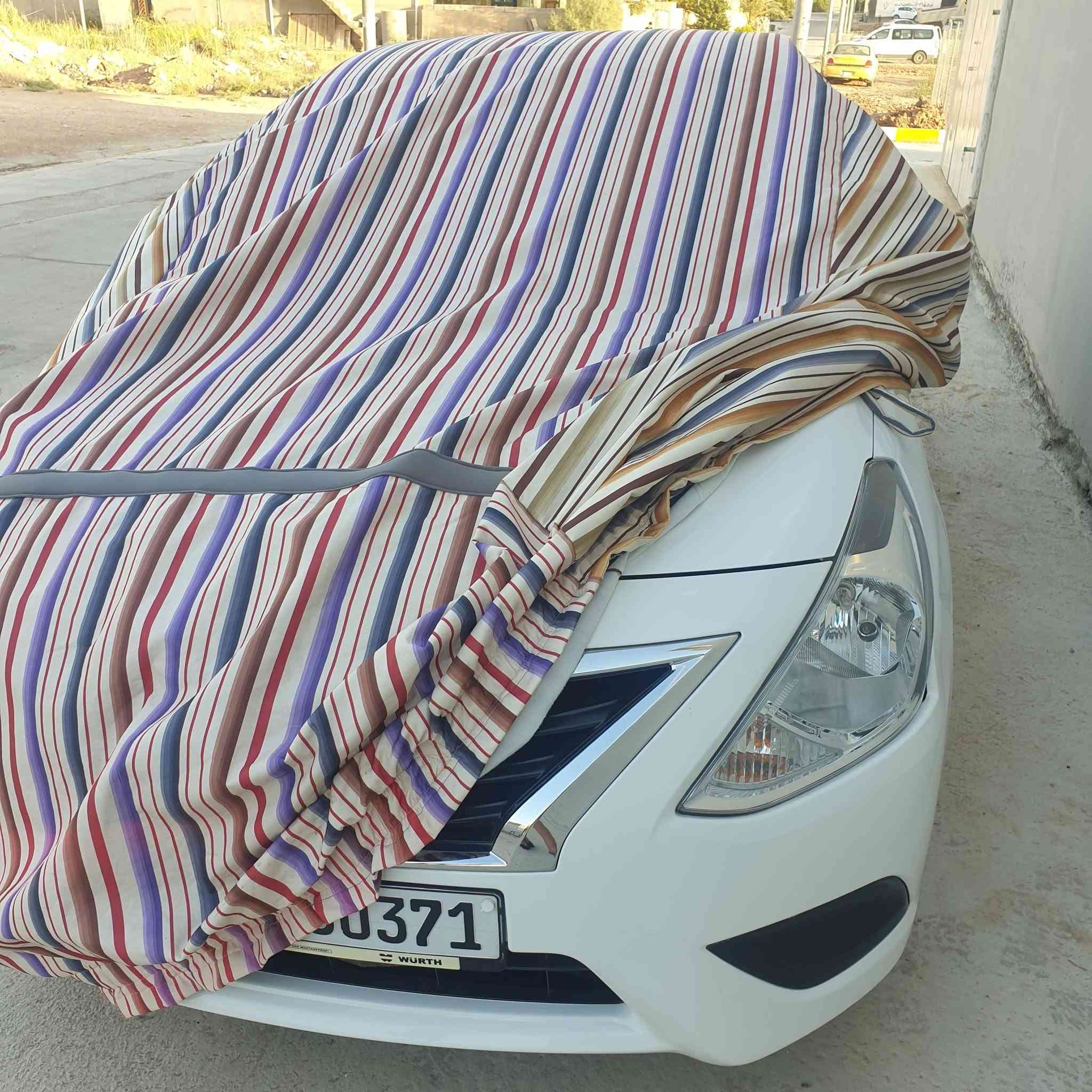 جادر تفصال من عمالنا لاستيك امامي خلفي عريض مع قفل على وياله مع علامه على بونيد سعر 25 مكاني خانقين *********** 
ملاحظة لايوجد توصيل
