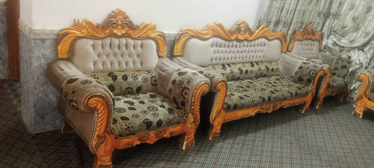 تخم صاله أو استقبال خشب للبيع
للتواصل ***********
