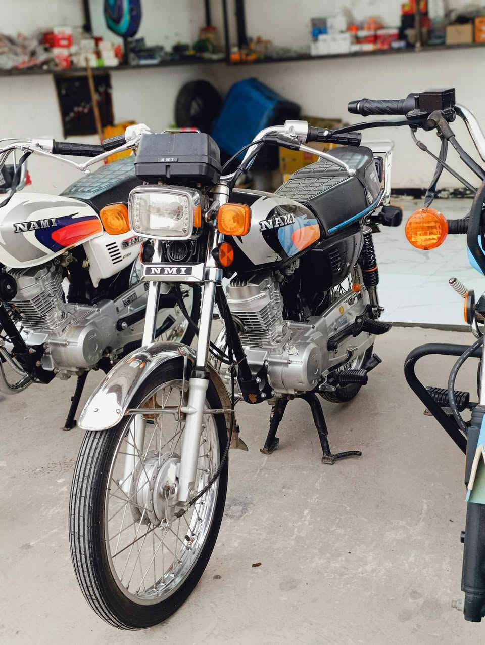 معرض المايسترو لبيع وشراء الدراجات الناريه والشحن 
دايوان نفخ 
ناما اربعه كير امتياز 
شاينك سونك ٢٦
بايسكل شحن 
موبايل ***********
كربلاء نافوره حي العباس شارع السيده نرجس
