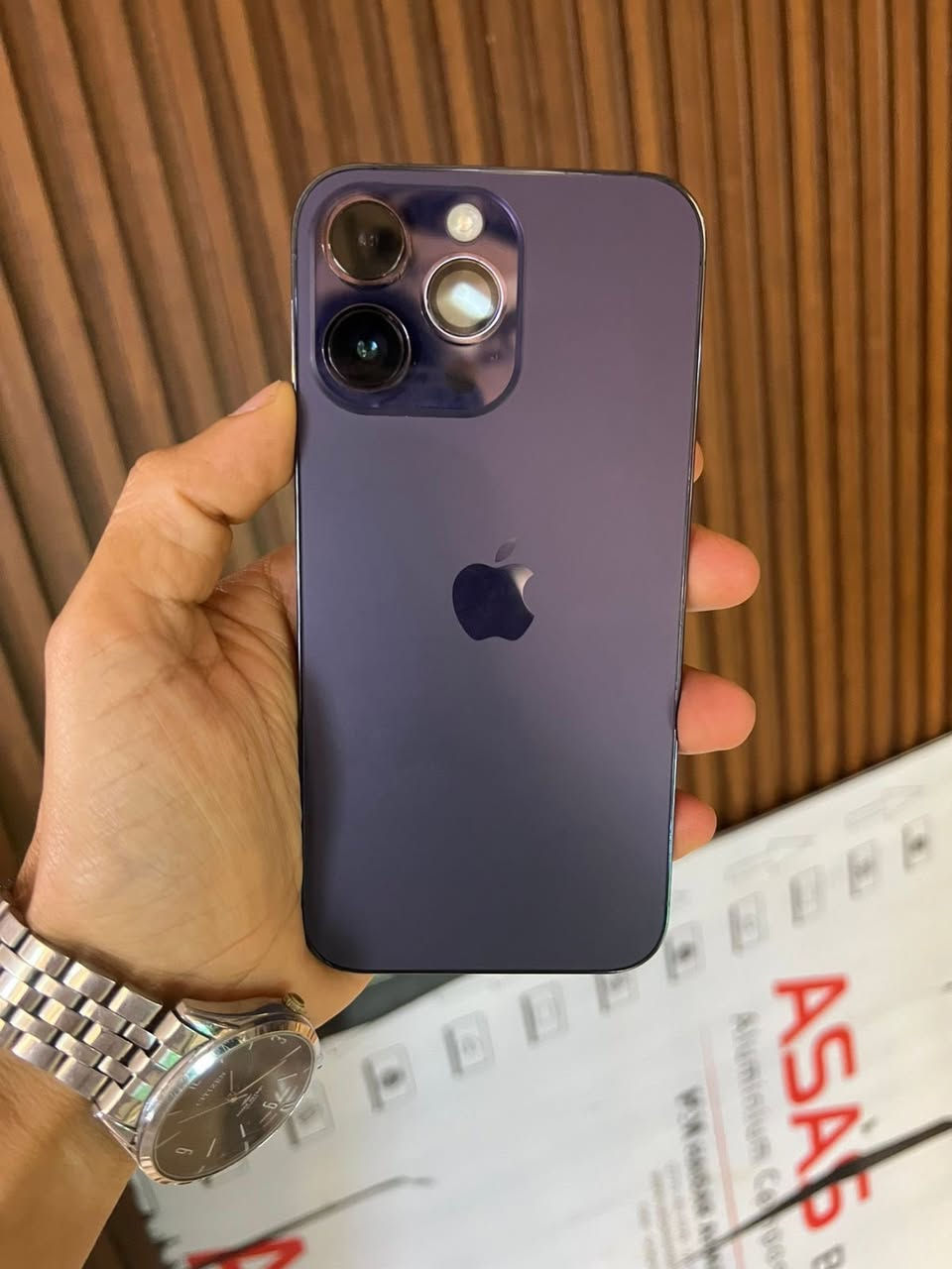 14برو ماكس /واحد تيرا البطارية91/نضافة١٠٠/١٠٠
الرقم/واتساب/***********
