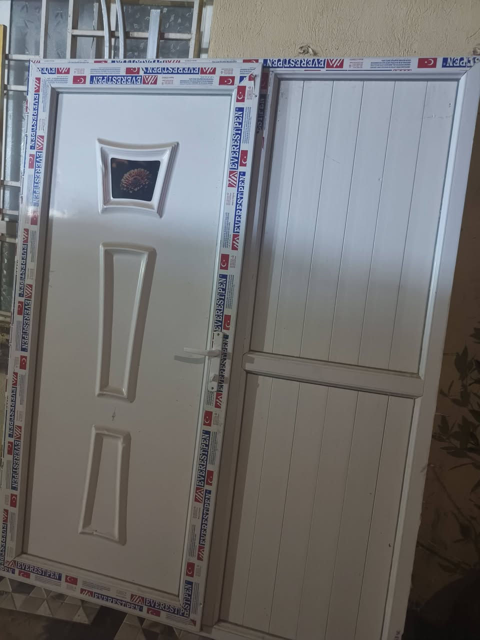 السلام عليكم باب للبيع اشتريناها الله شاهد جديده شدينه اسبوع و شلناها اريد انبيعه و اي كسر مابيه و كل غراضه وياها ما مستخدمه هواي فقط سبوع واحد شديناها وخرناها ٢٥٠ و اريد انبيعه ب ١٥٠ و بيه مجال المكان طوريج قرب كازينو الروان اي استفسار خاص


**إذا كنت صاحب هذا الإعلان وتريد حذفه لأي سبب، رجاءا أرسل رسالة إلى الدعم الفني**