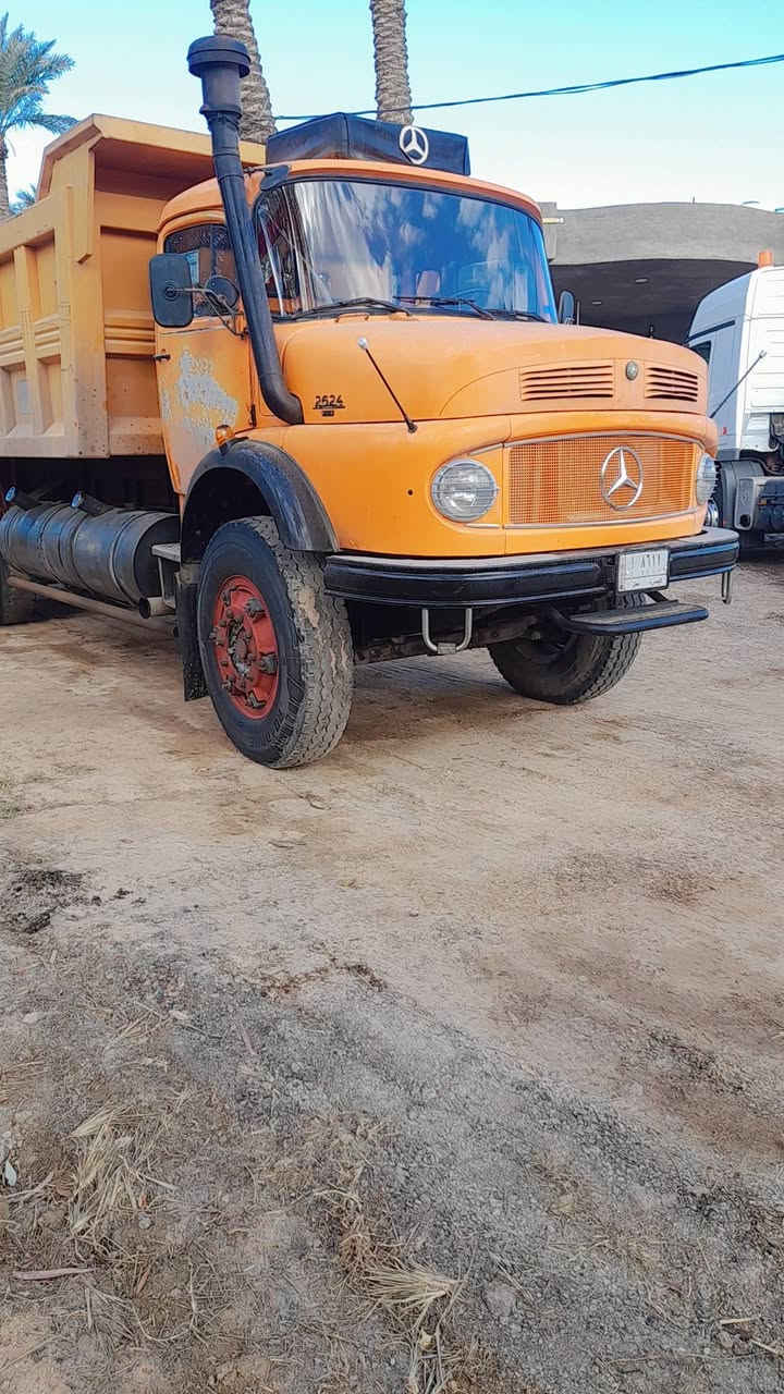 #للبيع 
اقجم موديل٨١ تك ومطوله مجموعه١٨ كير١١١ سياره جاهزه لشغل***********
