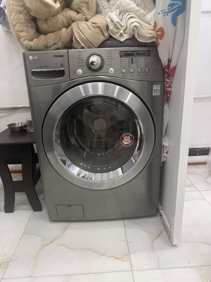 مرحبا متوفر عندي اغراض لوندري كامل تكدر تجهزه وتفتحه بنفس اليوم وكلهن جدد اذا تحب بالبصره موجودات مع ستانات ونايلون وتعلاكات  حتى تاسيسات الماء
المراسله رسالة ع وات ساب فقط ***********
