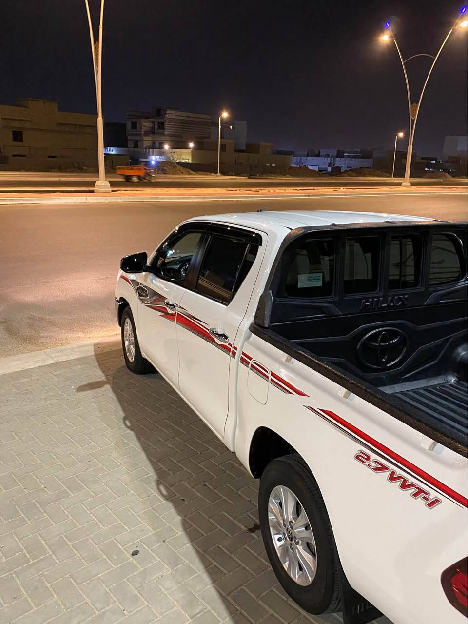 بيك أب هايلوكس مديل 2024 ساز 
كفالة عامة 
فول مواصفات 
بصمة 
حساس كامرة 
للاستفسار اكثر 
اتصل *********** البصرة, العراق
