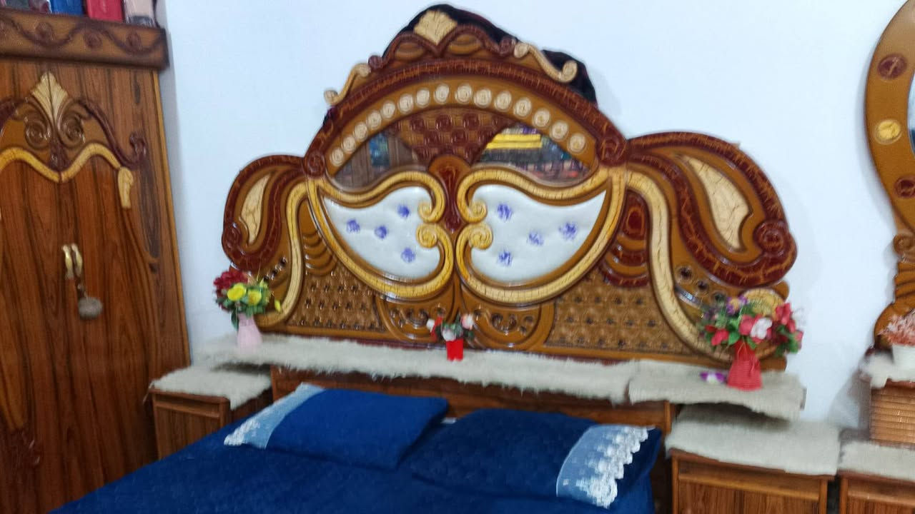 مكلف بالنشر 
غرفة نوم خشب صاج عراقي صبغ حراري اخت الجديده نضيفه جدا مكانها بالقاسم السعر خاص ومناسبه *********** تعال خاص او خابر وتدلل
