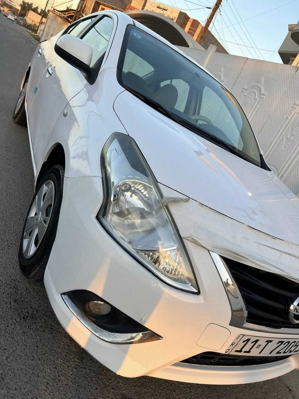 السلام عليكم نيسان سني بليته زرقه هندي موديل 2020 جديده جدا بدون حادث ولا صبغ بارد بلباب الامامي ومكحل فقط وطبره بلباب الخلفي باسمي الرقم الجديد سعر 115 $ 
للاتصال ***********
