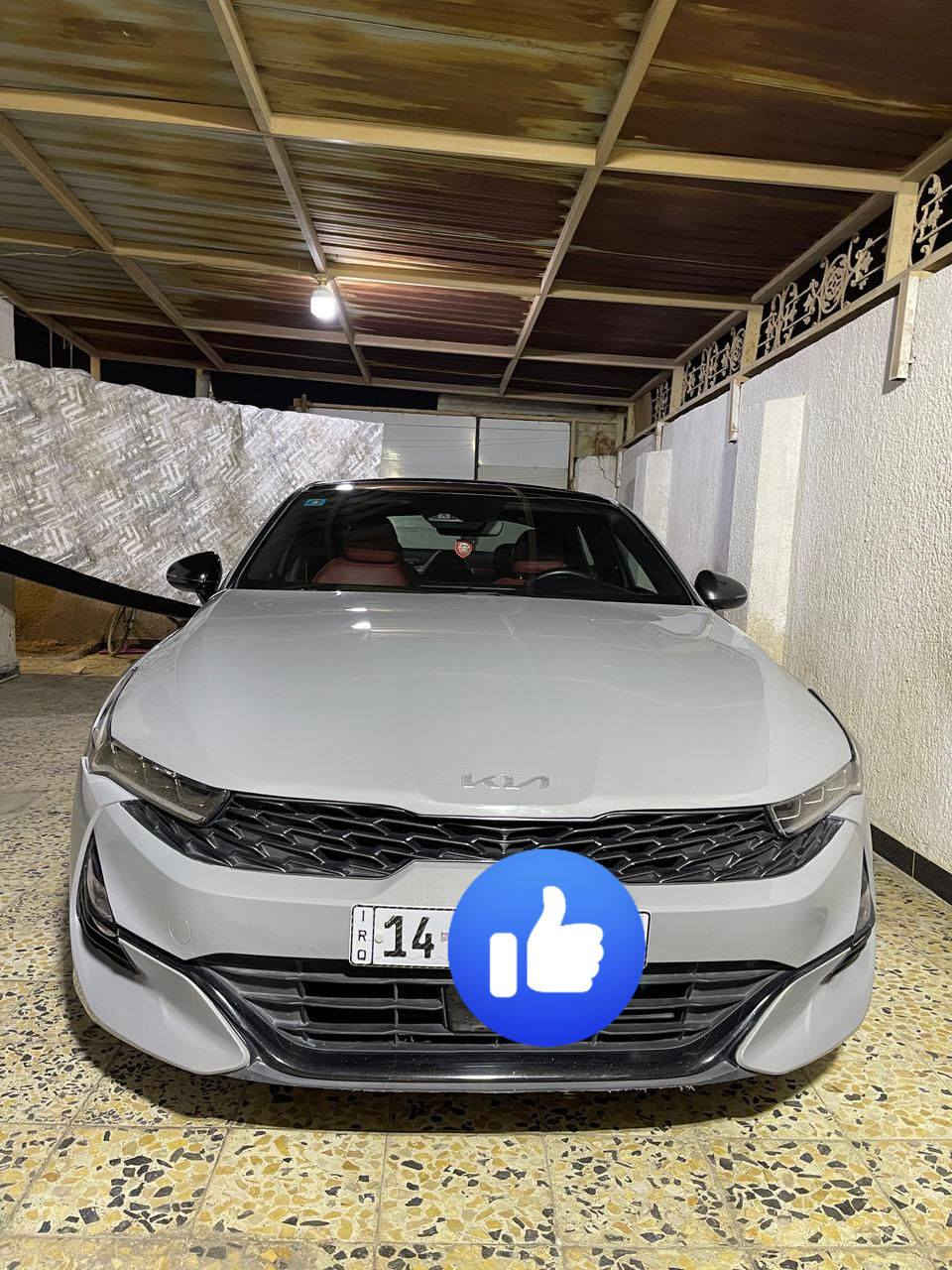 السلام عليكم شباب كي فايف 23 فول مواصفات وارد امريكي محرك 1600 تيربو لون سمنتي بانوراما ماشيه 54 رقم بصره بااسمي بيها اربع قطع فتح جاملغين وبنيد وباب عكس سايق ايرباك الستين طاك يمك سونار  السعر 160 وبيها مجال قليل اتصل علئ الرقم *********** او علئ الرقم *********** المكان بصره قضاء المدينه

