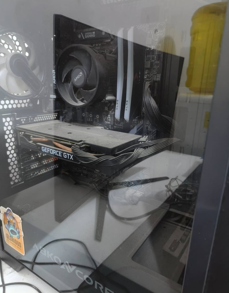 السلام عليكم كيس كامل
كرت شاشة pny1660 super
معالج r5 3600x
مذربورد m450b tomahawk max
رامات 8*2 pny rgb
240 ssd
1t hdd
بور سبلاي 650w
الكيس كامل ب600 الف

*********** هذا الرقم عليه واتساب
