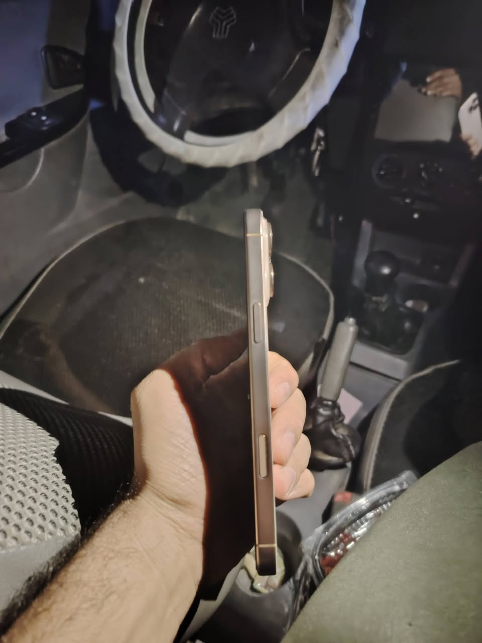 جهاز 16برو ماكس جديد جديد بمعنه الكلمه مال بيت ما مستعمل هواي كفاله من زلغ كفاله عامه بطاريته 99ما متعوب كامل ملحقات المكان ديوانية الرقم ***********
