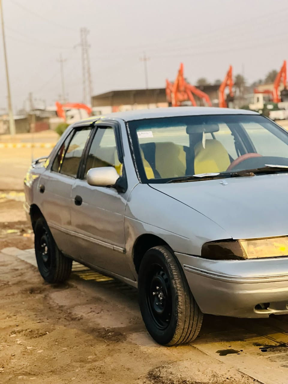 السلام عليكم 
كيه سيفيه موديل 1994 رقم النجف 
وسنويه 27 باسمي 
تخم تاير امامي خلفي جديد 
صدر امامي خلفي جديد 
كير عادي محرك 1600 مسكر 
السعر 30 وبيه مجال 
مصبوغه عام مكفوله من ضربه والكصه 
السياره جاهزه وأحلى من صوره 
العنوان الحله بابل الشوملي 
الاستفسار 
***********
‏‪0778 259 0100‬‏
