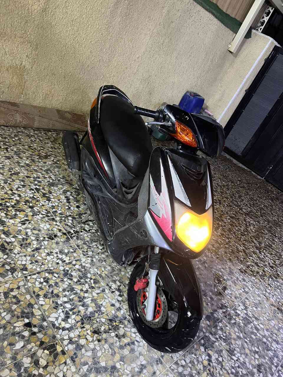 سكنس نثيه ١١٠ ياباني ستان كهربائي بلاديه ختم واحد جاهزه مابيه نقص سعر ٤٥٠
مكان العبيدي
***********
