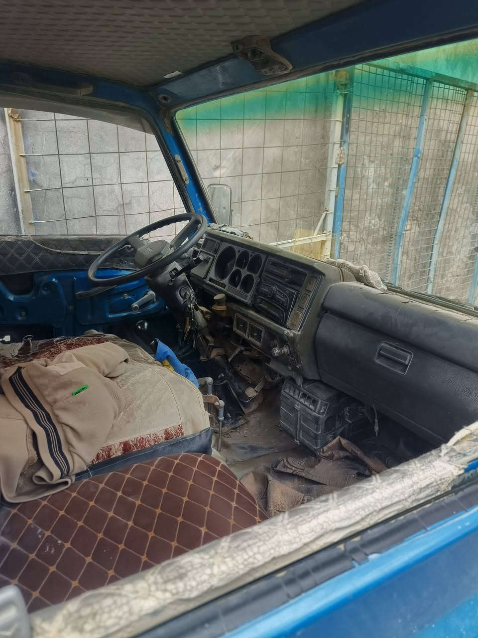 ماصدى للبيع
موديل 91
رقم دياله 
فحل ورك فوك 
تاير 700 علا 16 جوبلس
سياره خير من الله 
سعر 50 وبيها مجال 
سنويه بأسمي تحويل ثاني يوم 
***********
