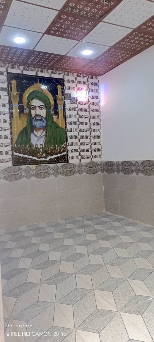 🏡 بيت 100 متر ب 37 وبيه مجال
البيت مرقم من البلدية + إقرار محكمة + مشمول بقرار 320

📏 المساحة: 100 متر
💰 السعر: 35 مليون (قابل للتفاوض)
🏗️ البناء: بلوك | الأساس والسقف: كونكريت

🔹 مواصفات البيت:
✅ غرفة نوم 🛏️
✅ صالة 🛋️
✅ صحيات داخل وخارج  🚽
✅ مطبخ 🍽️
✅أستقبال 

🔹 الخدمات المتوفرة:
💧 ماء | ⚡ كهرباء | 🚗 شوارع مبلطة | 🏫 مدارس قريبة

📍 الموقع: النجف – مقابل ملحق قرية الغدير
📜 الملكية: طابو زراعي (إقرار محكمة)

📞 للتواصل:
أتصال ‏ ‏ *********** ‏ ‏ واتساب***********
