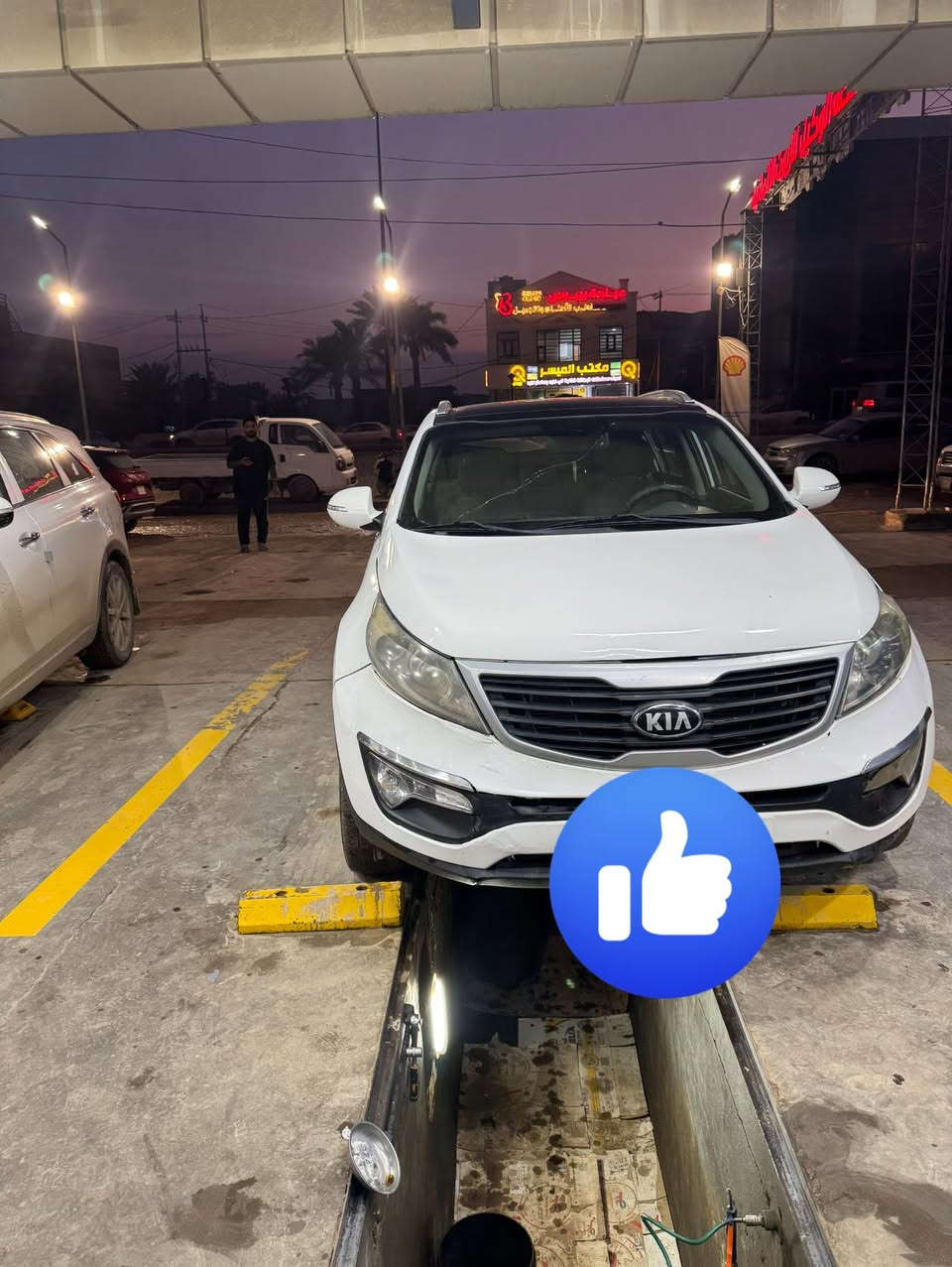 للبيع كيا سبورتاج موديل خليجي2011
المواصفات
فول مواصفات ما عدا البصمة
فتحة سقف بانوراما
مرايا شفط
اشارة بالمري
شاشة أندرويد
محرك 2000 دوش
المحرك والكير ما مفتوح
الحالة
بيها باردات 
+بنيد +الجاملغ اليمين جهة العبري مصبوغ

المعلومات
العنوان الديوانية
الرقم أربيل
البيع وكالة
والمداور موجود

السعر
118 دولار قابل للتفاوض

الاتصال
***********
