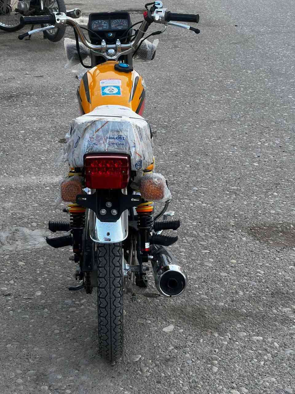 السلام عليكم يراني البيع موديل 2016 الرقم الن ما متواجد على الفيس *********** الدراجه رقم او سنويه 
السعر 1700 أو بيه مجال رقم
