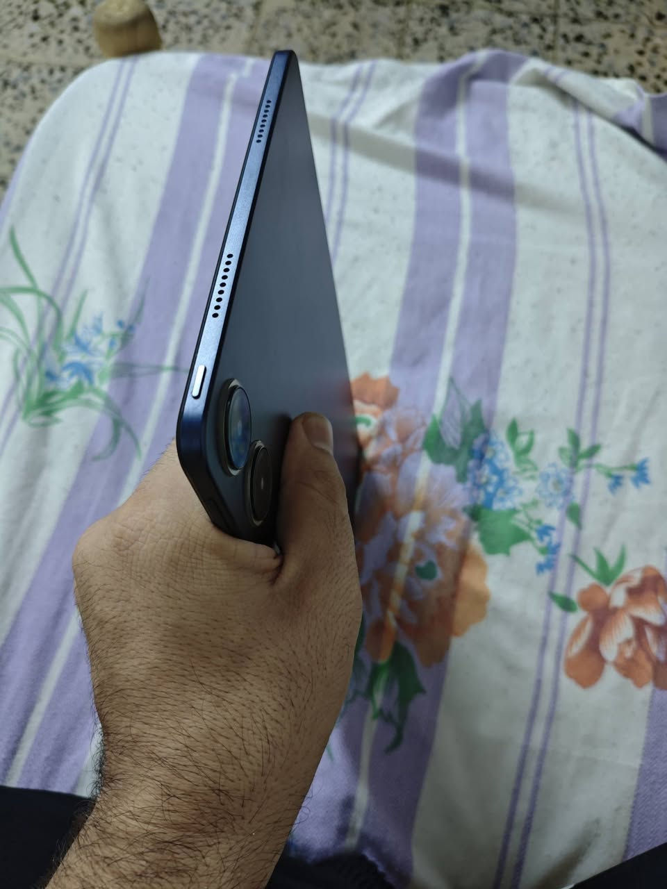 poco pad للبيع 
السعر 300 الف نهائي 
غراضة كاملة مع 2 كفر 
واحد شفاف واحد دفتري جلد
***********
مكان بغداد الشعب
