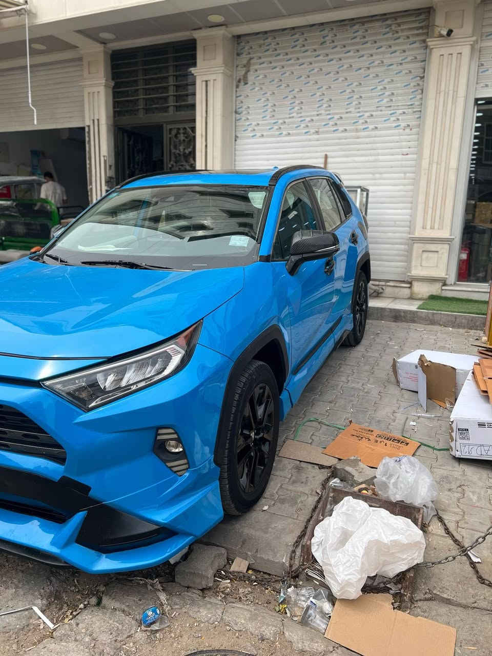 ‏XLE رافور 2019.   لون. مميز
🟩 السعر  188       مكان. بغداد  ***********
سعه المحرك : 2,500 L
صور حادث.  سونار مرفق تفاصل مذكورة
المواصفات  XLE AWD Prenum فول 
ردارات بصمه تشغيل  فورويل AWD
4*4 فور ويل  بصمه تشغيل 
بصمه ابواب    شاشه كبيره
تحكم ستيرن.  رادار امامي
رادار جانبي    رادار خلفي
قياده ذاتيه.   تحديد مسار
لايد بك لايد LED
بلاجكتور    هاند بريك بصمه
اوتو هولد.  كشن هيتر
ستيرن هيتر
نضام ايكو نورمال سبورت
نظام دفع رباعي 4*4
كشنات. جلد.   
‏Snow, Mud&Sand, Rock&Dirt
