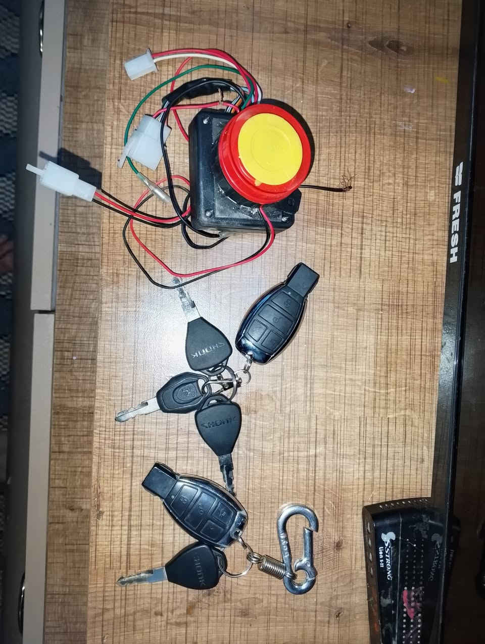 السلام عليكم سفانه سونك موديل 25 مكفوله كفالة عامه من كلشي فقط البصمه اني شلعته موجوده وسويجاته موجودات كلهن السعر 850وبيه مجال قليل كلش ملاحضه الدرجه نضيفه بمعنه الكلمه مكاني بل حمزه الغربي  حجز ماكو شراي يتصل أو    واتساب نفس الرقم ***********
