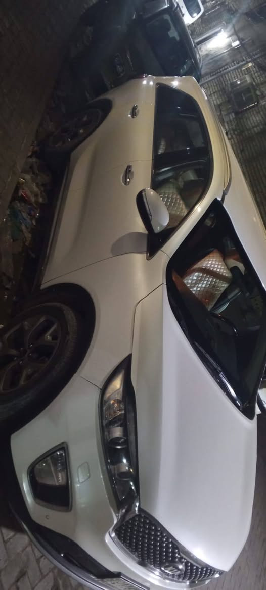 السلام عليكم سورنتو موديل 17 خليجي مواصفات معروفة لبيع مكاني بغداد مدينة صدر
ضررر جاملغ لامامي على كدر شبر ول جاملخ خلفي عكس سايق على كدر شبر باقي سيارة كلة جديد دوشمة ارضيات تبريد مكينة كير كلة مكفول سعر 230 
          تحويل ثاني يوم 🤭
وبيهة مجال هاتف ***********
