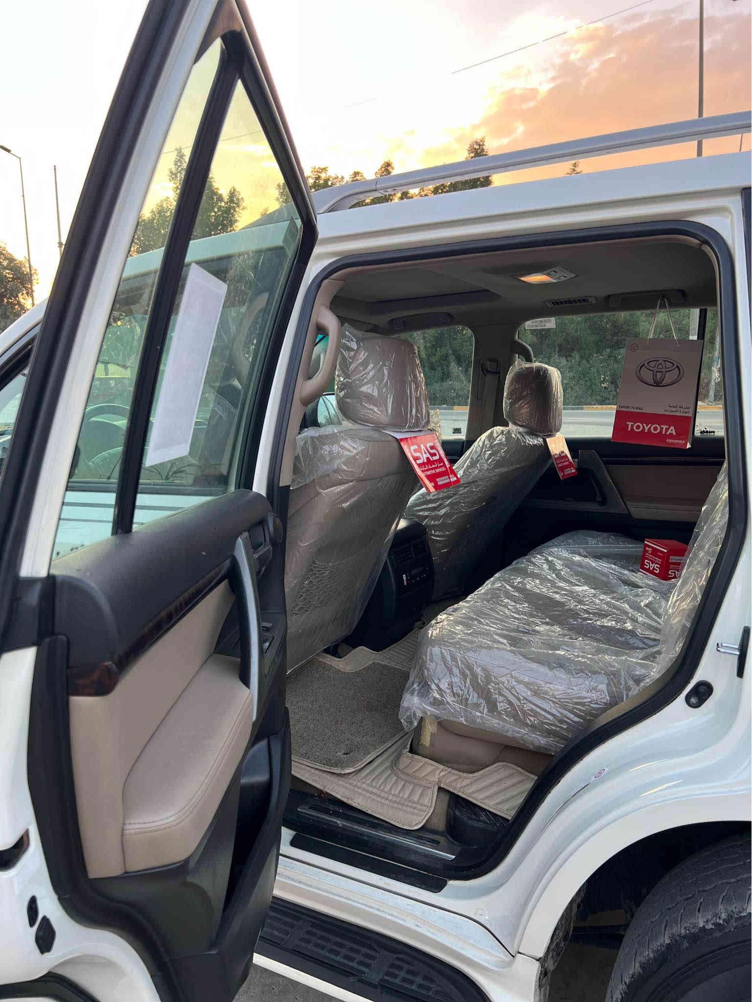 5700 فول مواصفات لكزز  

موديل 10

مكفولة كفالة عامة

بيها شخط مكانين 

الباقي كفالة 

ماشية 200

مكاني بغداد القادسية 

‭0777 485 9880‬

سعر 318 بغداد
