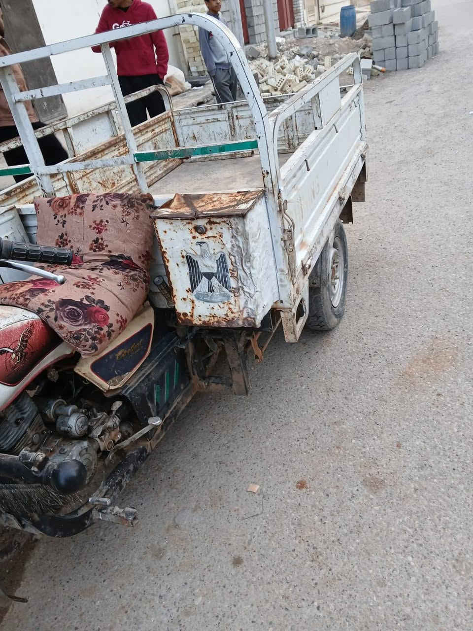 السلام عليكم ستوته للبيع ستوته خير من الله موديل 19 ملحومه باجات السعر 850 بها مجال اوراق كامله المكان بعقوبه التحرير الاتصال على هذا الرقم ***********
