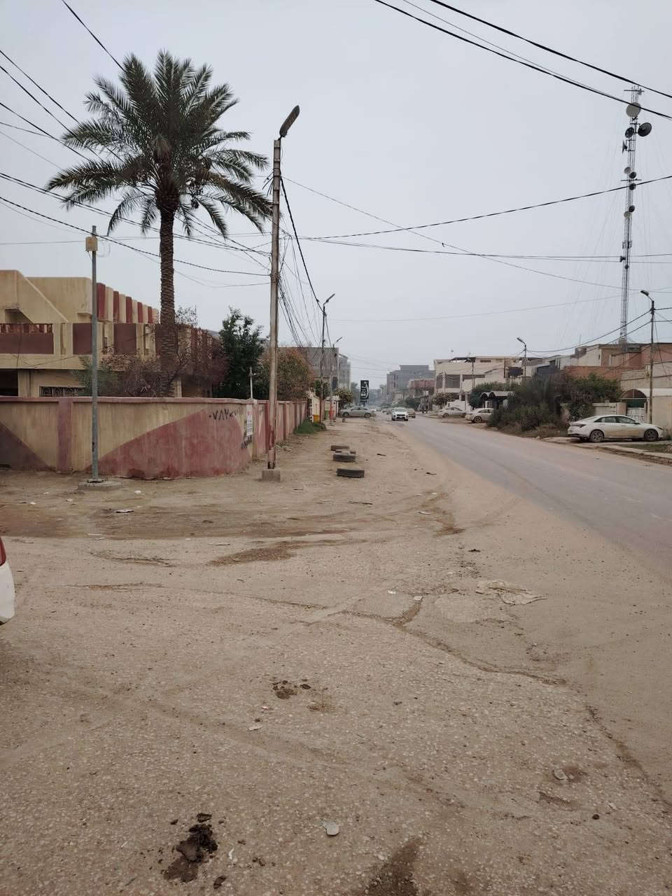 بيت تجاري بجمعيه للبيع ركن طابقين موقع مميز وراقي يقع على شارعين طابو صرف يصلح لسكن ويصلح استثمار مساحه 554استفسار واتساب ***********
