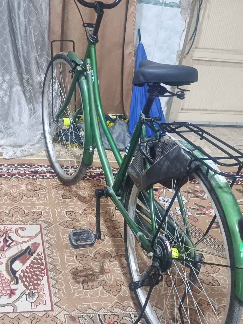 بايسكل للبيع موديل 2021 شركة BD فول نضافه ماكاني تضحيه شارع الكهرباء السعر 160 وبي مجال اتصل  وبيك خير وتدلل  ***********
