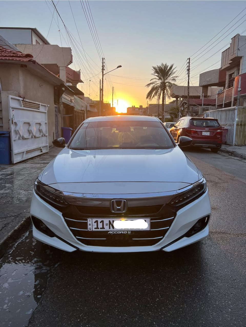 هوندا اكورد  هايبرد  2022 ماشيه ٦٧الف كيلو حادث خلفي السعر 159 بيها مجال بسيط  *********** مكاني بغداد حي الجهاد
