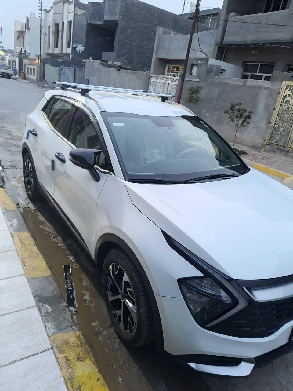 السلام عليكم
سبورتج وارد خليجي 
موديل 23
ويل كب 18
تبريد امامي وخلفي 
وضعيات قياده
كشنات تدفئة+ تدفئة مقود
شاشه متصله
تحكمات جهتين
منافذ شحن تايبسي + يو أس بي 
ماشية 95 الف حقيقي
السيارة مقفوله من صبغ والبارد
 دخول ذكي 
بصمة أبواب 
قمارة حديد 
اريل نڤكيشن+ حمالات
السبير المقدس مانازل
موقع السيارة بغداد المدائن
ملاحضه يوجد حالوب بسقف العلولي
والبنيد 
السعر 20/000
تواصل 
***********
