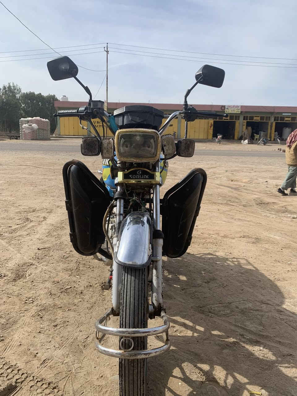 السلام عليكم                                                                 دراجة للبيع سيفان موديل 2024 الدراجة حلوة 
ابو الختم والسعر 450  العنوان صلاح الدين الضلوعية 
باقي التفاصيل عل رقم ***********
