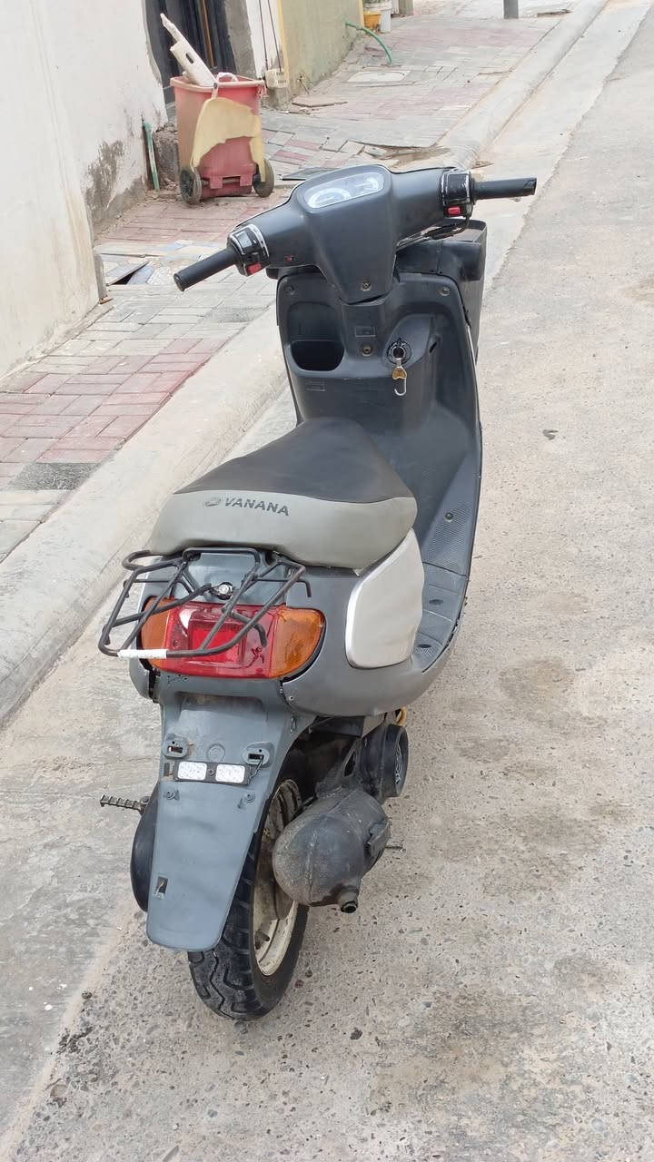 السلام عليكم دراجه منغولي للبيع مكينه ناعمه نكره سلف كامله مكمله مال جناي السعر325وبيه مجال ***********
