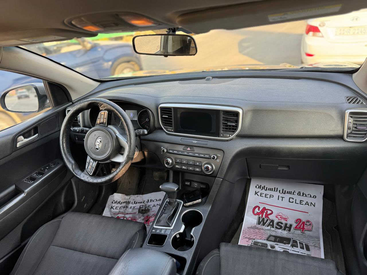 بسم الله الرحمن الرحيم 

السلام عليكم 

للبيع كيا سبورتج موديل 2020 
السياره رقم بغداد ماشيه 44mil الف ميل

مواصفات السياره :

١- شاشه كامره 
٢- فور ويل
٣- لايت لد نهاري 
٤-تحكم ستيرن جهتين
٥- تبريد قطعتين
 
ضرر السياره كما موضح بالصور 

تبديل وصبغ البنيد والجاملغ الايمن 
🍃اريباك سترين فقط 

وتعديل باب السايق وصبغه
والباب الخلفي صبغ اثر شخوط أثناء النقل 

التصليح درجه أولى على ايدي كصيتها من امريكا

السياره بعد احلى من الصور ونظيفه كلش

السعر 🍃 152 🍃

مكانها بغداد 

للتواصل الرقم 

***********
