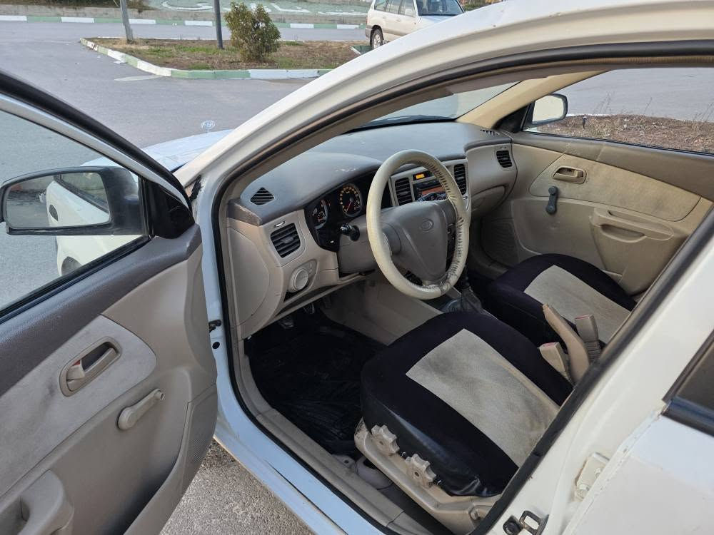 هەرزانترین نرخ 
بەمانای کەلیمە ماڵی دۆستەو زۆر خاوێنوو بیمەسروفە هەموو گیانیشی مەزبووتە بەنزینیش بەس زۆر زۆر کەم دەخوات 
کیا ریۆ مۆدیل 2006 گێر حادی ساخ مەنەفیستو وەکالەی ئەسڵی هەیە بی کیشە ماڵی مەدەنیوو ژماڕە شانسی بەشەرتە سەت ساڵ
گێروو مەکینەو کامل کارەبایو کامل تندوو تۆڵی بەشەرت  پیشوو پشتو بێ لیدراوە وەڕگەراو براوە بەشەرتە 
پاوەڕە ناو زەردە هیتەڕە  تایەو ویلو پاتری لۆکە ماڵی فەقیرە 
شوێن رانیە *********** نرخی $35ق رانية, السليمانية
