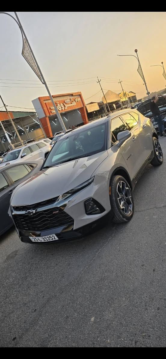 بلايزر RS 2021
6سلندر
لون اسمنتي
ماشية 37 الف ميل
تشغيل بصمة 
تشغيل عن بعد
 بصمات بكل الابواب
كشنات جلد وتدفئة
ستيرن تدفئة
رادار امامي وجانبي
جنطة كهرباء وينفتح بالقدم
4 مودات قيادة
وبعد هواي مواصفات مذكرتهن
مكان كركوك 
السعر 228


**إذا كنت صاحب هذا الإعلان وتريد حذفه لأي سبب، رجاءا أرسل رسالة إلى الدعم الفني**