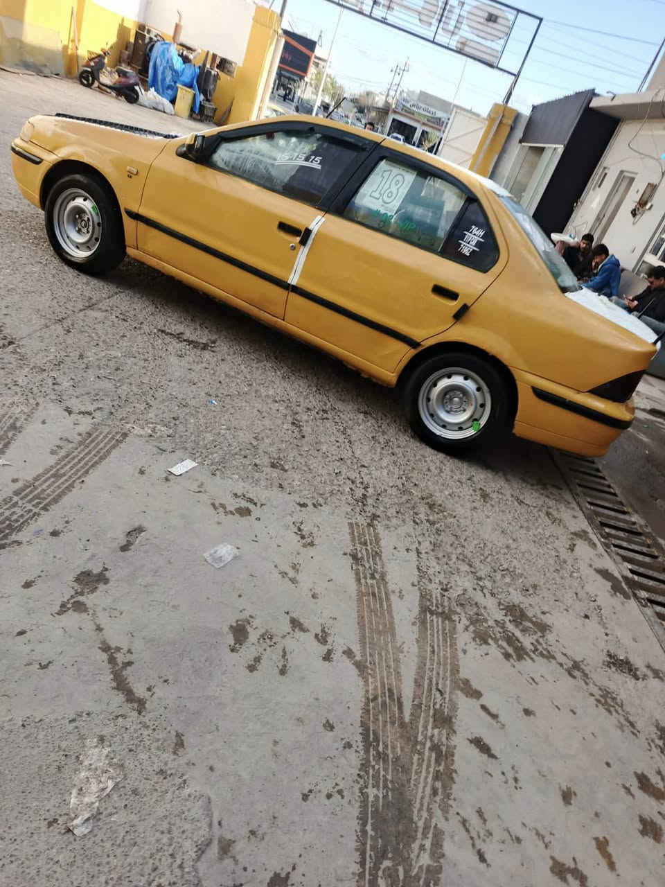 سلام عليكم سمند ناطق2010 شرط تحويل وكاله شرط كير و محرك محرك فرنسي شرط سياره حلوا و جاهزه مابي نقوصات
سياره مابي كل عيب شوفة عينك و بلواقع احلى من صوره ماشاءالله سياره كهربائيات كاه شغال رقم بغداد سنويه لحد 2028 
سعر33 وبي مجال للطيبين
الرقم ***********
