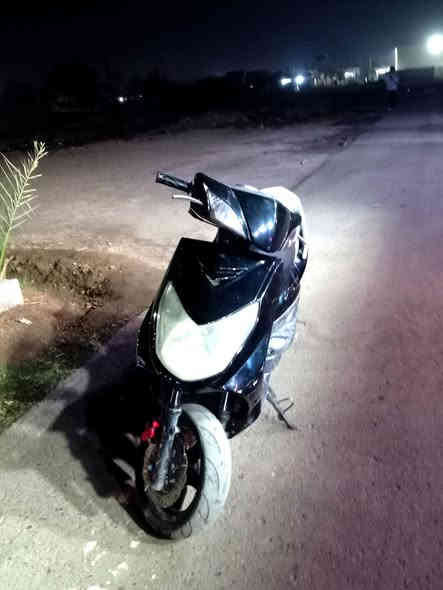 سلام عليكم سكنس فحل كابريتر الدراجة كاملة مابيهة نقص
شغالة سلف هندر 
كهربائيات كاملة كلوب عالي ناصي اشياير دبل اشارة كلشي  شغال رقمي ***********
