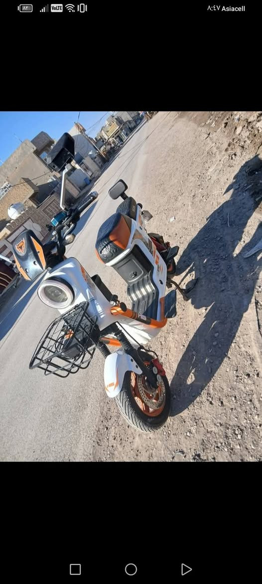 دراجة شحن موديل ٢٠٢٥ حيل نظيفه بصمتين وشاحنه الاصليه بدون بطاريات العنوان بعقوبه مدخل المفرك *********** /***********
